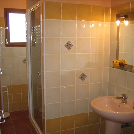 Apartment La Bastide De La Peyroliere Avec Piscine Et Tennis Face Au Luberon *