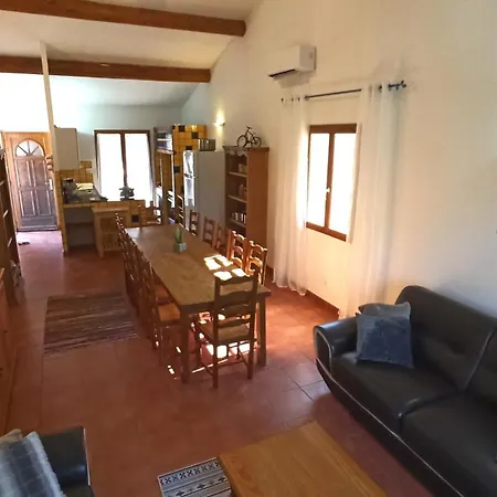 La Bastide De La Peyroliere Avec Piscine Et Tennis Face Au Luberon Apt