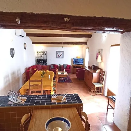 Apartment La Bastide De La Peyroliere Avec Piscine Et Tennis Face Au Luberon Apt