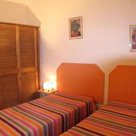 Apartment La Bastide De La Peyroliere Avec Piscine Et Tennis Face Au Luberon Apt