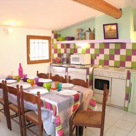 La Bastide De La Peyroliere Avec Piscine Et Tennis Face Au Luberon Apartment *